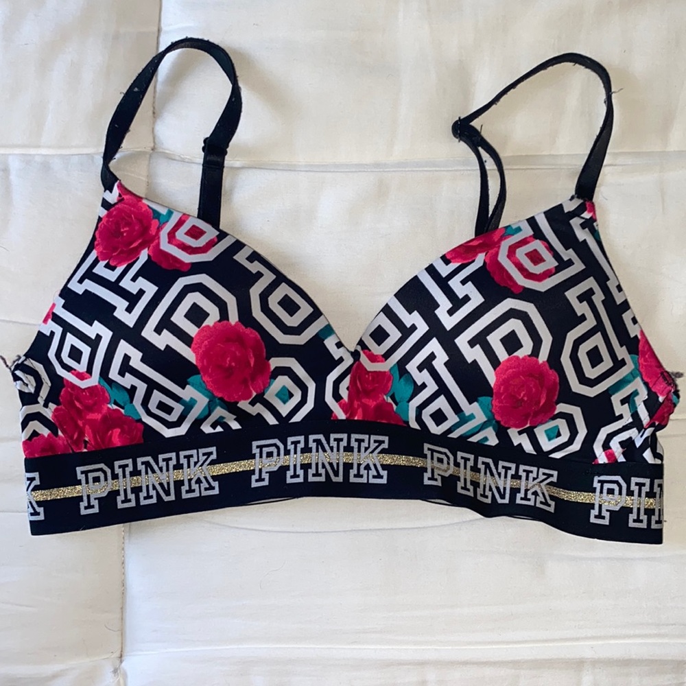 PINK wear everywhere wireless lightly lined bra